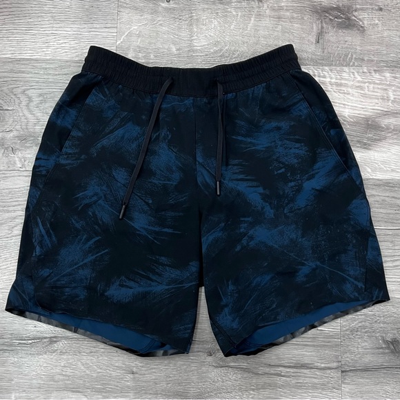 Lululemon Lined Swimming Trunks/Board Shorts - Picture 1 of 2